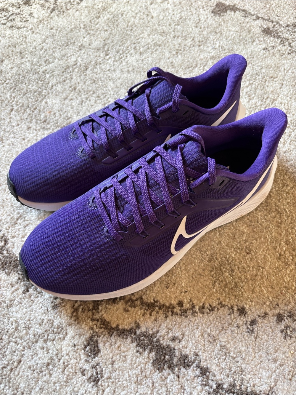 Nike Air Zoom Pegasus 39 Running Shoes (Court Purple / White)!